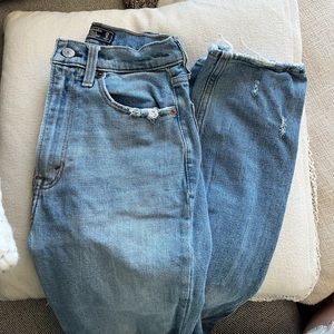 Abercrombie Ultra high rise mom jean